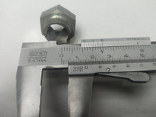 Cargar imagen en el visor de la galería, TUERCA MANGUETA SIMCA 1000