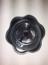 Cargar imagen en el visor de la galería, TAPÓN ACEITE