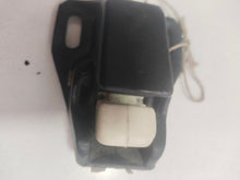 Cargar imagen en el visor de la galería, RESBALON CERRADURA CAPO TRASERO SEAT 127/RITMO
