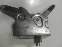 Cargar imagen en el visor de la galería, CERRADURA TRASERA IZQUIERDA CITROEN DYANE
