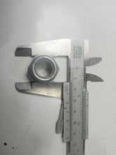 Cargar imagen en el visor de la galería, TUERCA MANGUETA SEAT 600/850
