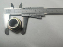 Cargar imagen en el visor de la galería, TUERCA MANGUETA SEAT 124
