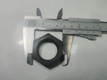 Cargar imagen en el visor de la galería, TUERCA FIJACIÓN SEAT 850
