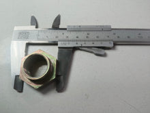 Cargar imagen en el visor de la galería, TUERCA MANGUETA IZD/DECH SEAT 1400/1500
