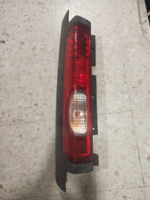 Cargar imagen en el visor de la galería, PILOTO TRASERO IZQUIERDO OPEL/NISSAN/RENAULT (SEGUNDA MANO)
