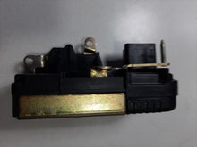 Cargar imagen en el visor de la galería, CERRADURA PUERTA DELANTERA DERECHA CITROEN JUMPY
